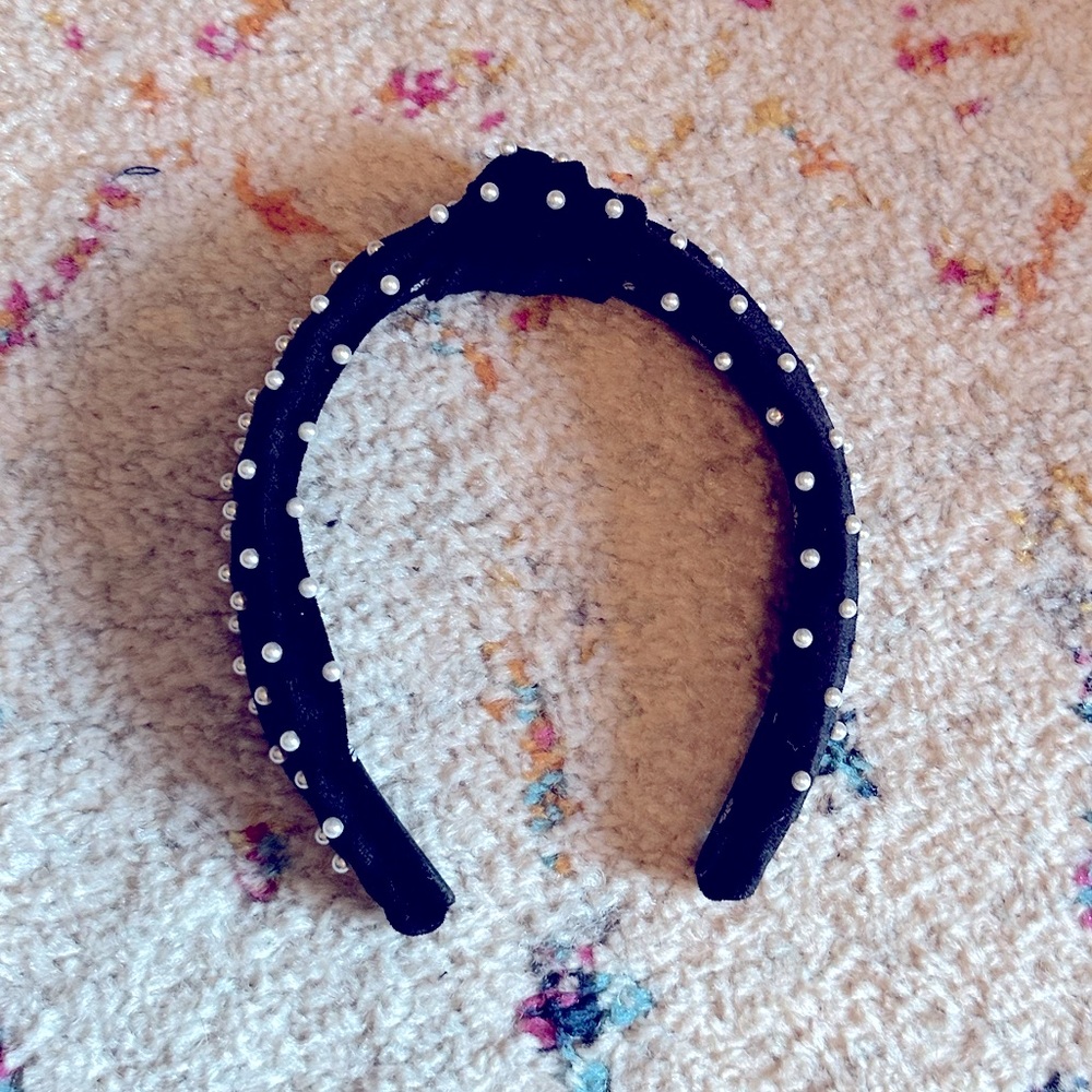 Lele Sadoughi Black Velvet Headband Pearls Knotted Statement Piece